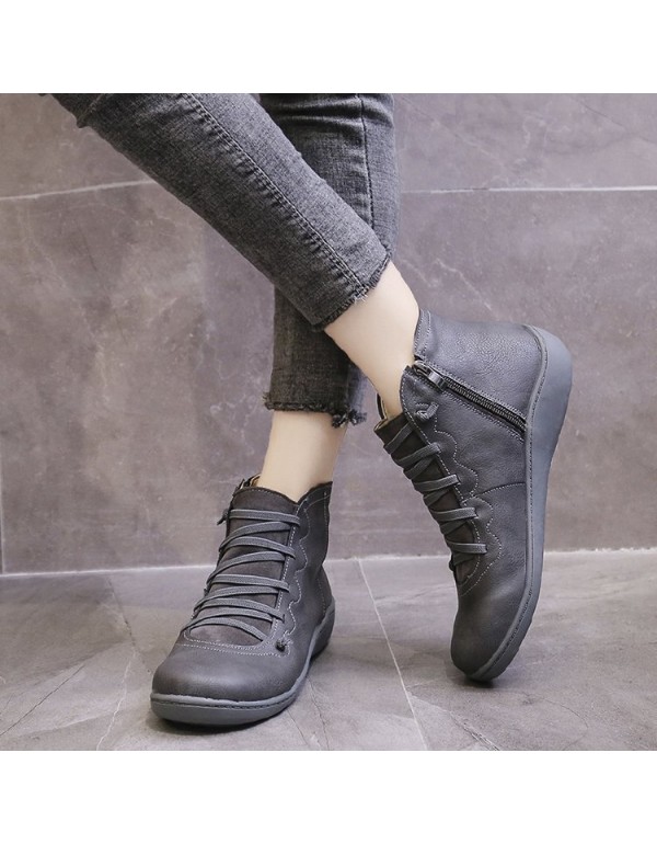 Independent station popular short boots women's 2020 autumn new flat bottomed round head lace up European and American fashion large foreign trade women's shoes