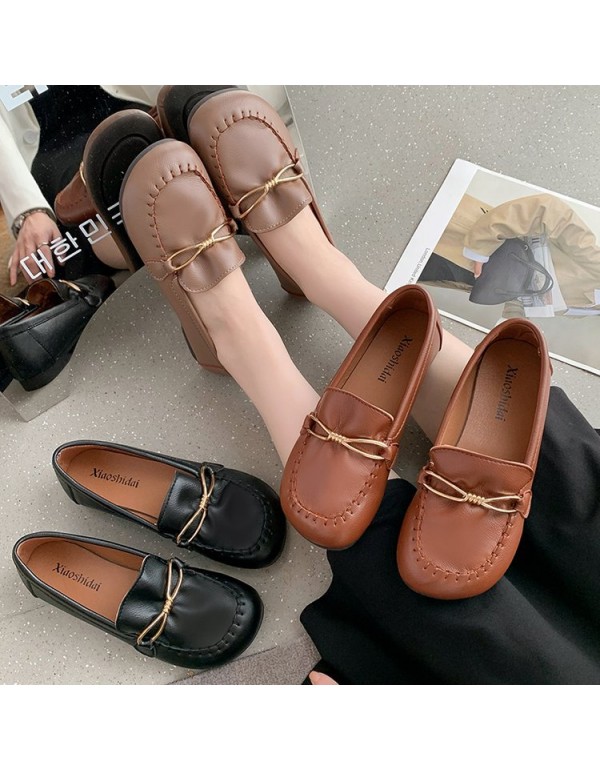 2021 autumn new Korean flat sole single shoes round head shallow mouth metal buckle soft bottom pea shoes fashion women's shoes wholesale