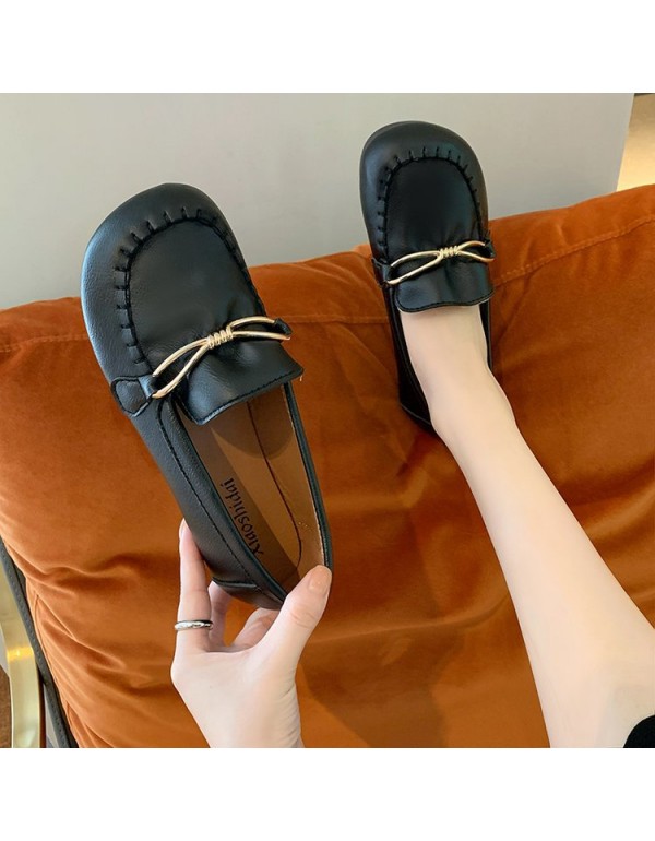 2021 autumn new Korean flat sole single shoes round head shallow mouth metal buckle soft bottom pea shoes fashion women's shoes wholesale