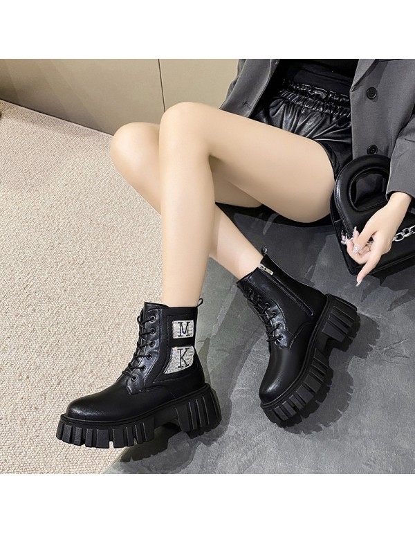 In the autumn of 2021, increase the height of Martin boots, women's new women's short boots, street shooting net red and the same women's Boots