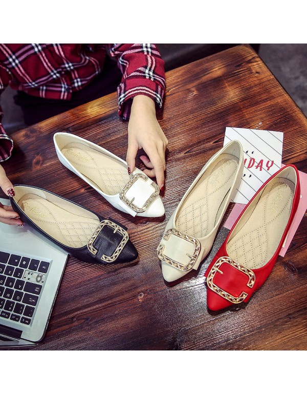 Flat bottomed large scoop shoes Doudou shoes 2021 spring and autumn new fashion red shoes soft bottomed boat shoes versatile small women's shoes