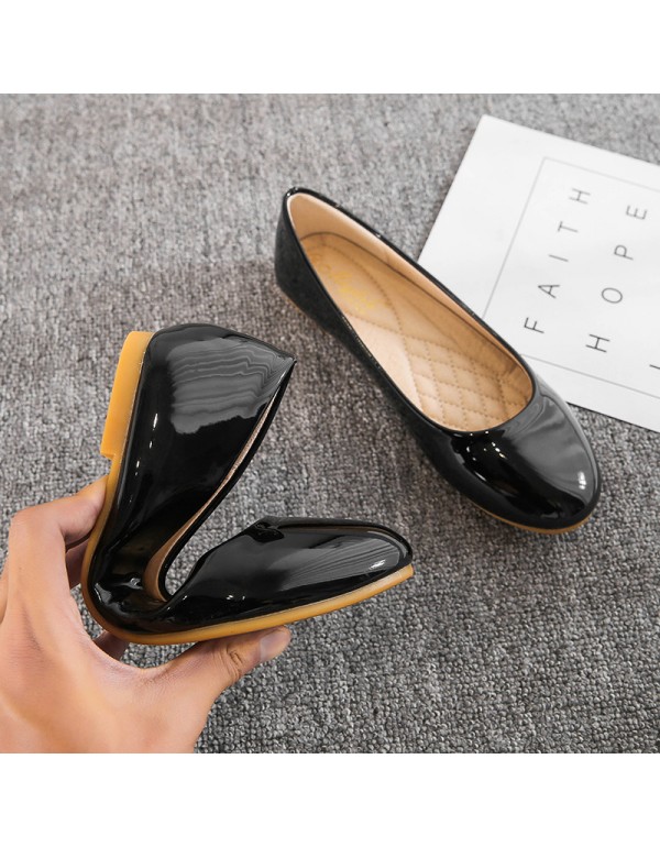 Cross border spring and autumn Korean version new scoop shoes round head flat shoes single shoes bank employees professional large women's shoes 41-43