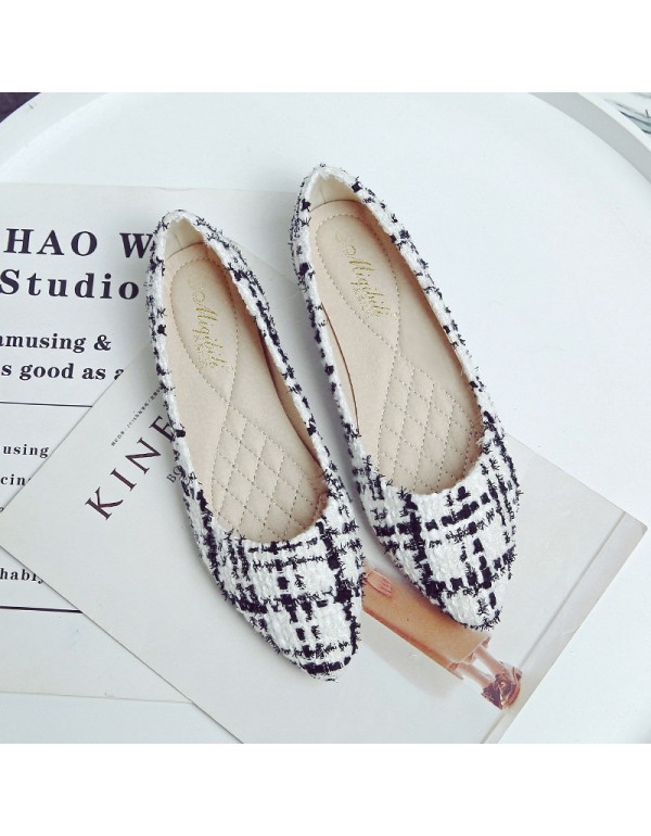 Large flat shoes women's 2021 spring and summer new pointed shallow mouth lattice shoes black shoes professional women's shoes scoop shoes