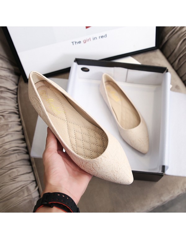 Scoop shoes women's 2021 summer new Korean version versatile pointed flat bottom shallow mouth shoes simple large size women's trend nude single shoes