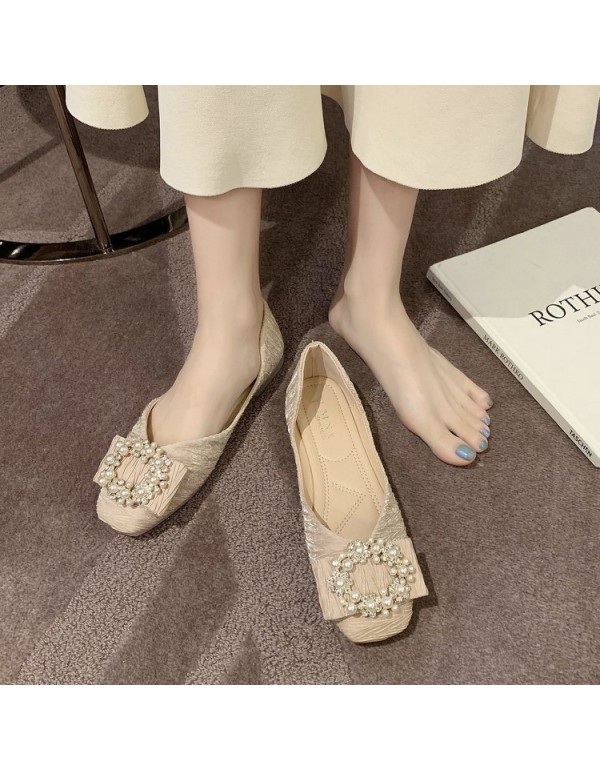 2021 autumn new Korean flat sole single shoes Square Head shallow mouth fashion pleated cloth Doudou shoes pearl buckle women's shoes