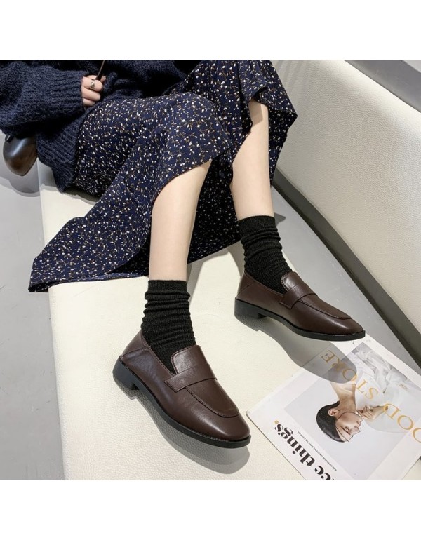 2021 autumn new college style black small leather shoes women's head flat sole shoes comfortable lazy women's shoes wholesale