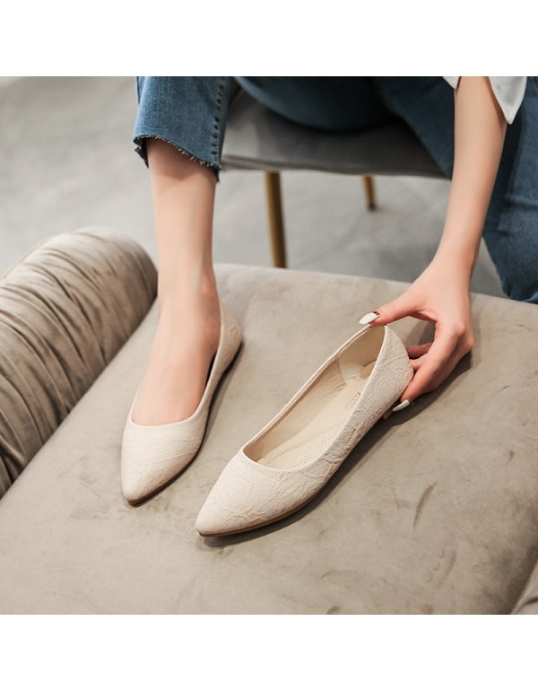 Scoop shoes women's 2021 summer new Korean version versatile pointed flat bottom shallow mouth shoes simple large size women's trend nude single shoes