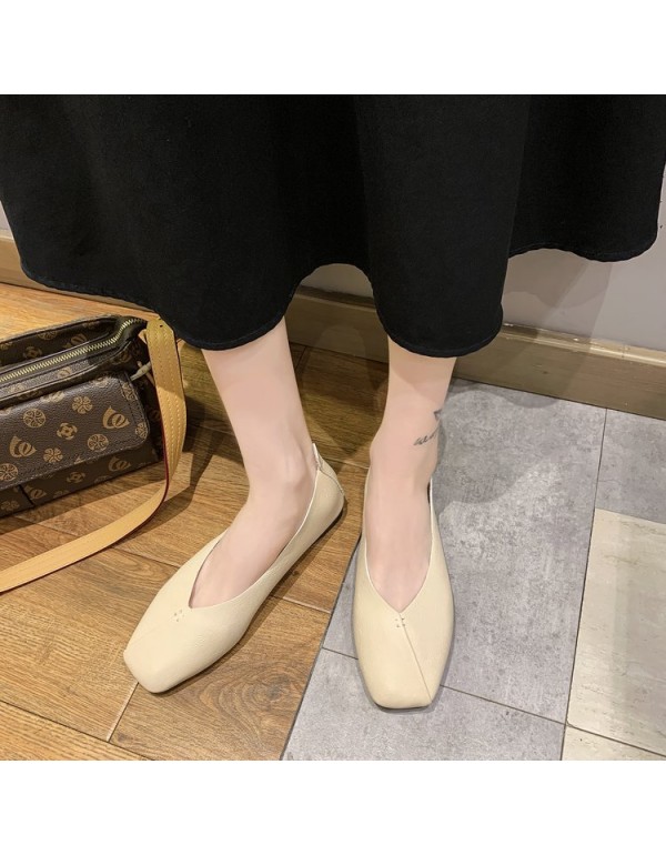 2021 spring new flat sole single shoes Square Head shallow mouth splicing soft bottom pea shoes leisure large 42 women's shoes wholesale