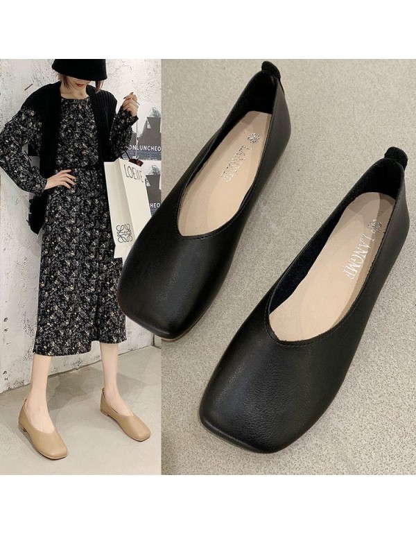 2021 autumn new Korean flat sole single shoes Square Head shallow mouth bean shoes soft leather soft sole grandma women's shoes wholesale