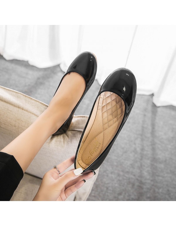 Cross border spring and autumn Korean version new scoop shoes round head flat shoes single shoes bank employees professional large women's shoes 41-43