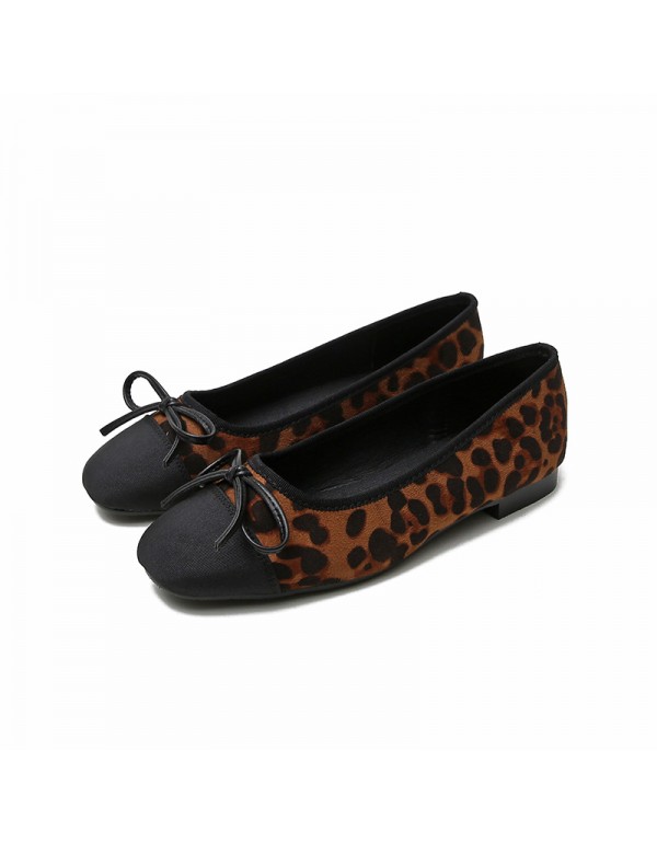 Flat bottomed square headed leopard print single shoes women's 2021 new Korean version sweet small fragrance soft sole shoes shallow mouth color matching large shoes