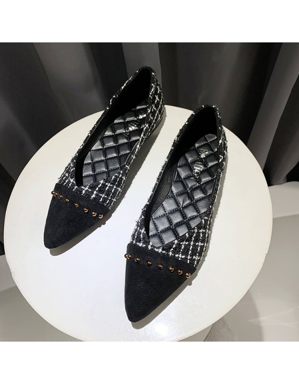 2021 spring new Korean flat sole single shoes women's pointed fashion lattice color matching light oral rivet women's shoes wholesale