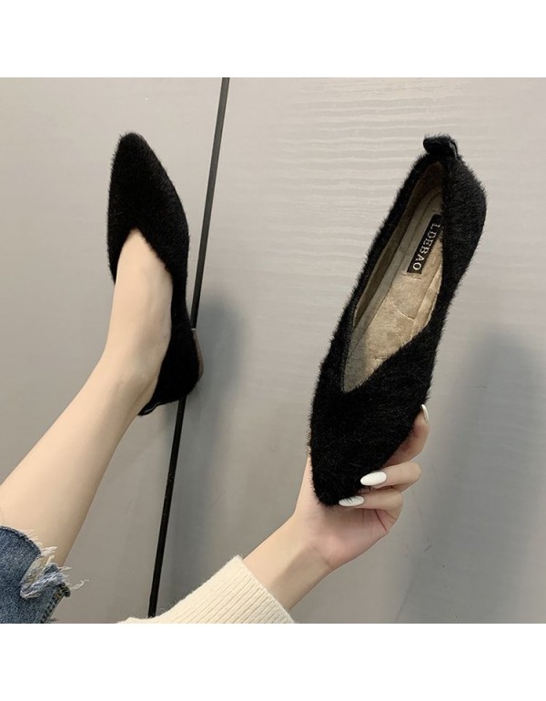 2021 autumn and winter new Korean wool shoes wear pointed shallow mouth flat bottom Plush single shoes, fashion women's shoes wholesale