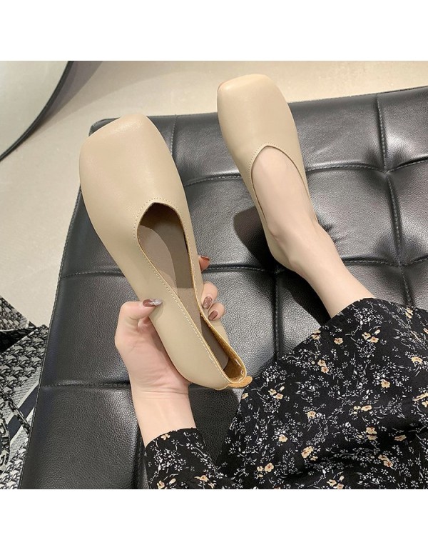 2021 autumn new Korean flat sole single shoes Square Head shallow mouth bean shoes soft leather soft sole grandma women's shoes wholesale