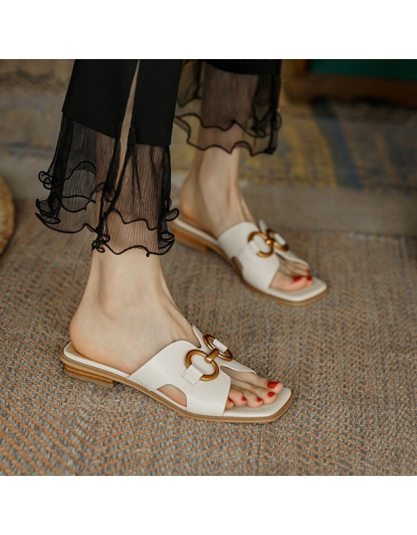 2021 new slippers women's summer fashion wear flat bottom low heel simple retro go out one word cool slippers apricot