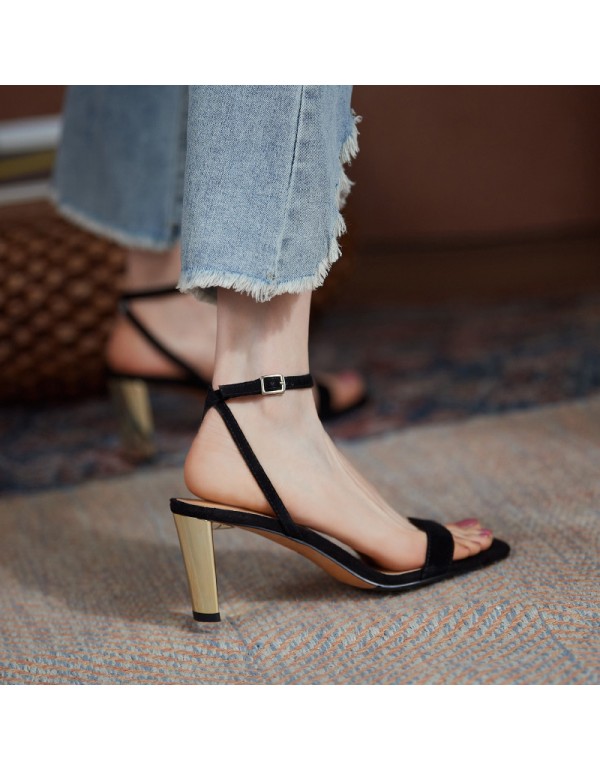 Temperament queen fan one line buckle high-heeled sandals European and American round head open toe black sheepskin thick heel sandals women