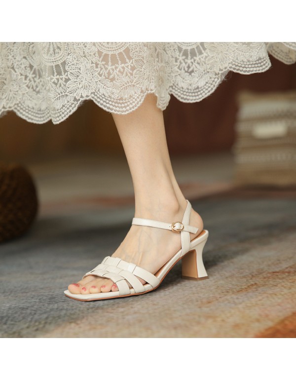 Summer 2021 new woven Korean version simple one word buckle middle heel fairy style open toe thin heel ROMAN SANDALS