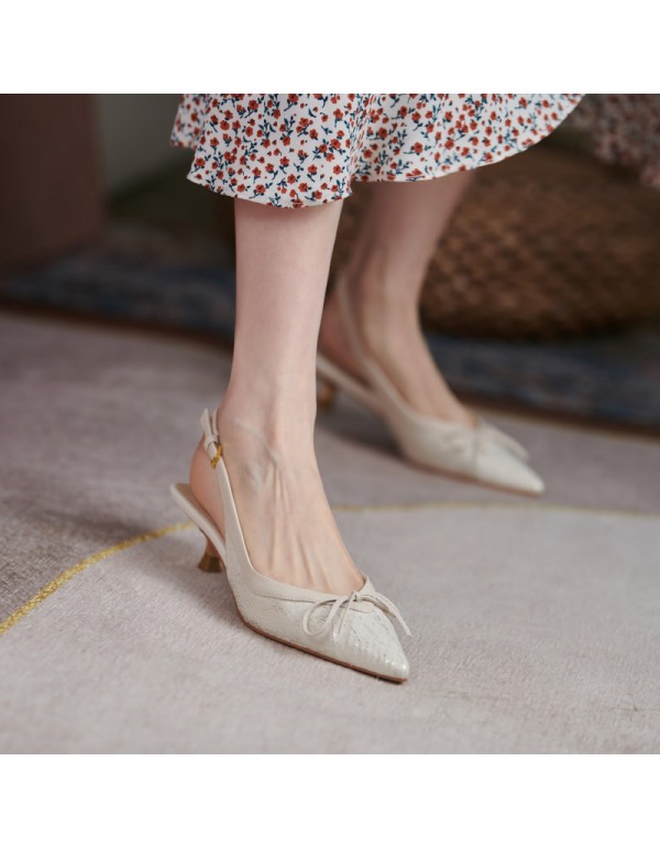 2021 summer new Baotou sandals women's Korean version pointed temperament leucorrhea commuting thin heel bow back empty single shoes women