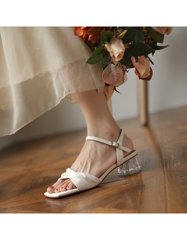 Spring and summer 2021 new Korean version simple thick heel fairy style medium heel temperament crystal heel French women's sandals