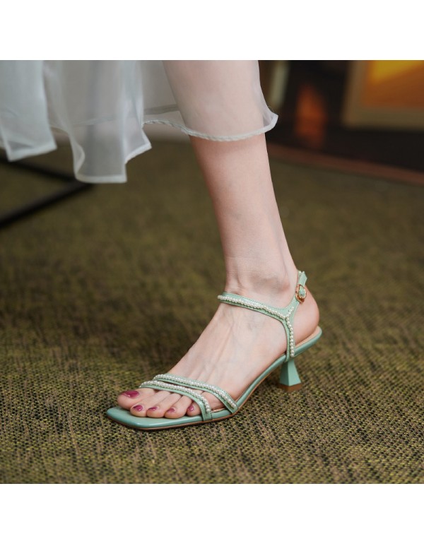 2021 new summer fashion sandals women's middle heel pearl fairy style thick heel fairy style one line belt commuter women's shoes