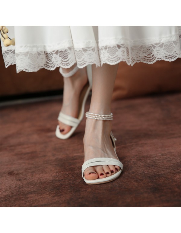 2021 summer new ins style French flat bottom square head exposed finger bag heel herringbone belt sandals pearl women's sandals