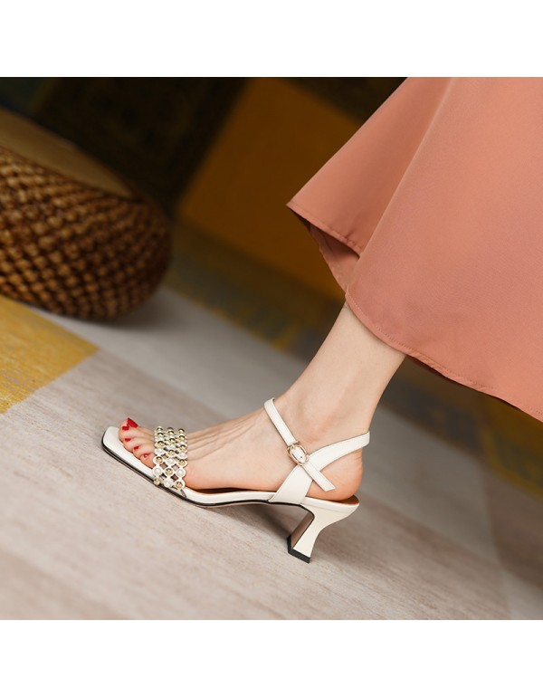 Small fresh pearl flat belt sandals thick heels new style square head open toe simple fairy high heels in summer 2021