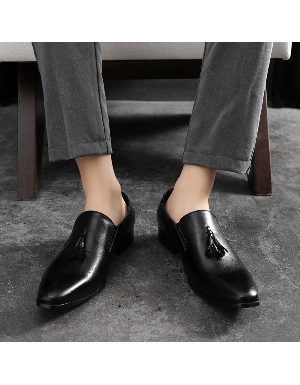 Personalized fashion tassel men's shoes breathable men's British pointed casual leather shoes one small leather shoes one hair substitute 