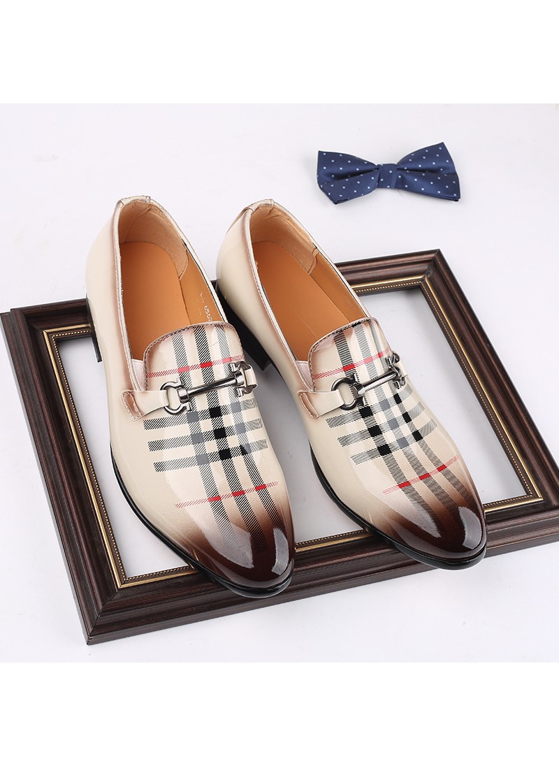 British bright leather fashion pointed men's shoes...