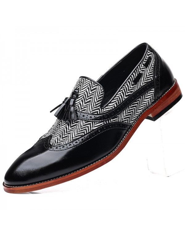 British Style Men's fashionable shoes with one foot, stitched hand carved and breathable flowing sulefour leather shoes are popular, and one is issued on behalf of others