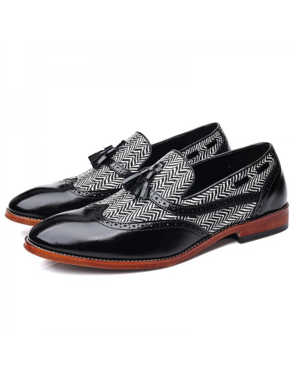 British Style Men's fashionable shoes with one foot, stitched hand carved and breathable flowing sulefour leather shoes are popular, and one is issued on behalf of others