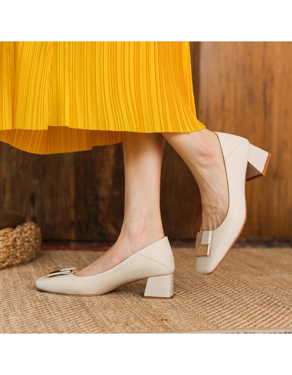 332-6 sheepskin square buckle thick heel middle heel high heels women's head grandmother shoes can be worn twice, and the soft leather of heel shoes can be stepped on 5cm 