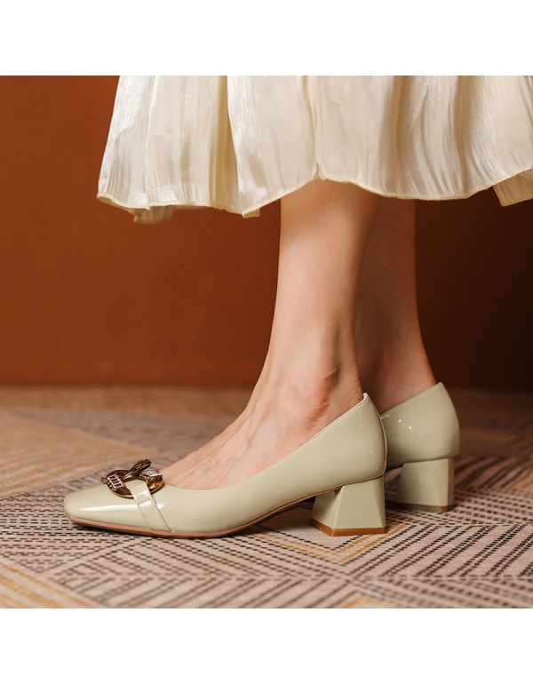 332-5 sheepskin retro middle heel Mary Jane shoes high heels women's shallow mouth square head metal buckle single shoes can be worn for two times 
