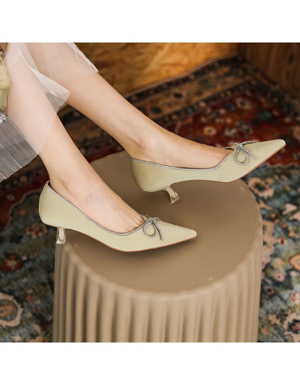 3186-1 sheepskin insole pig skin inner crack Rhinestone bow high heels women's pointed thin heel shoes autumn 