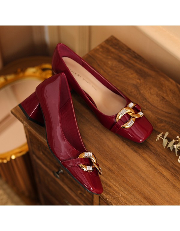 332-5 sheepskin retro middle heel Mary Jane shoes high heels women's shallow mouth square head metal buckle single shoes can be worn for two times 