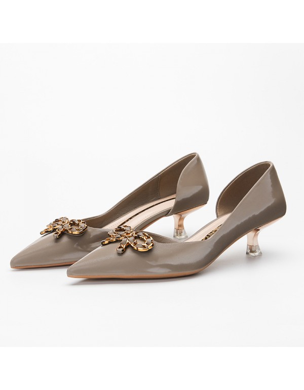 339-18 metal button pointed high heels women's net red retro low heel temperament new in early spring 2021 