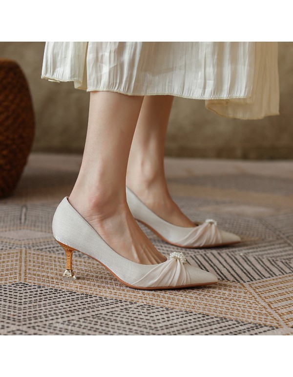 998-12 Satin high heels spring new sheepskin French pearl pointed shallow mouth wedding shoes Bridesmaid shoes single shoes 