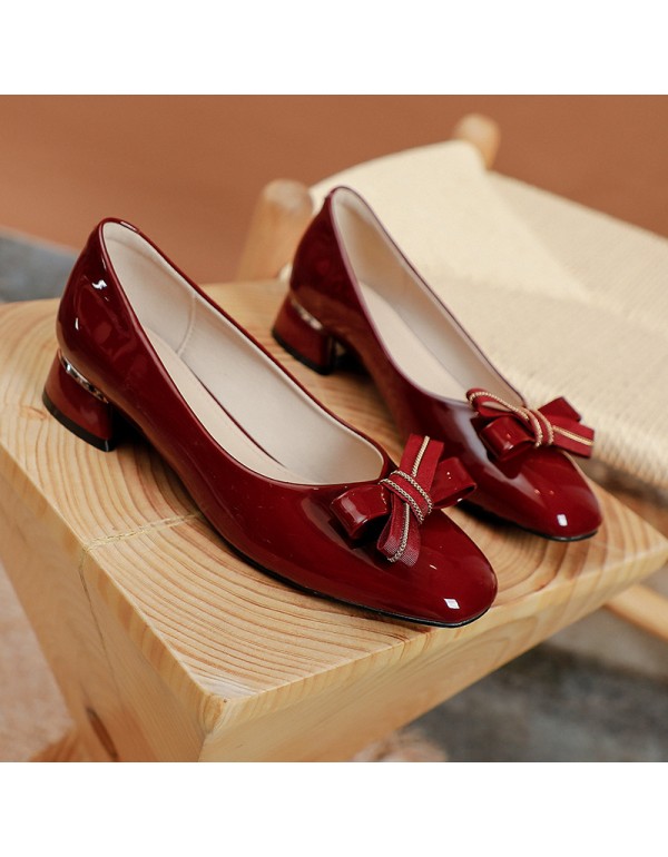 Gentle temperament Wine Red Butterfly Wedding Shoes New lacquer leather square head thick heel shoes women's fresh middle heel high heels 