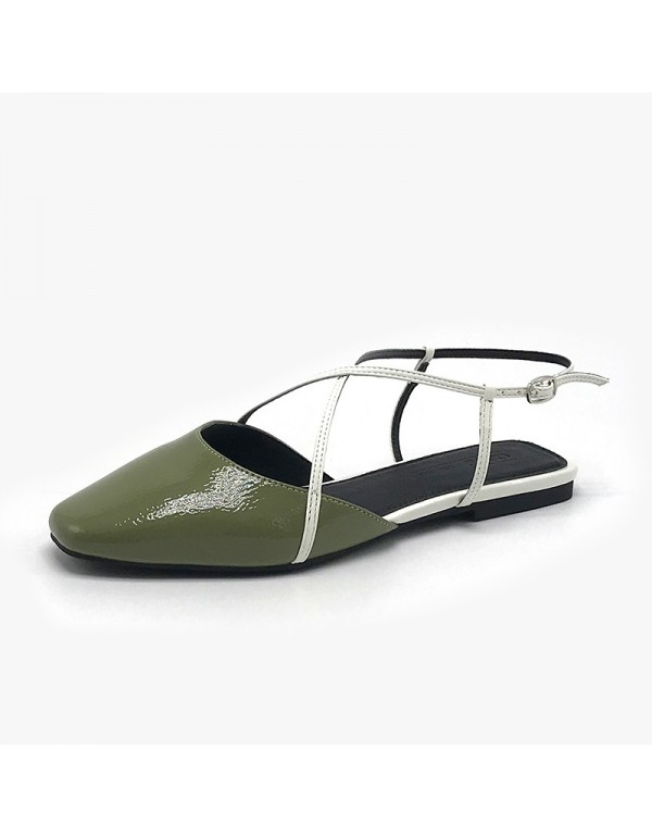 In 2022, cross-border direct supply of European fashion flat bottomed women's shoes, simple sandals and women's shoes were exported as a single piece of large shoes